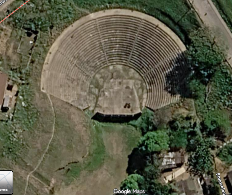 Derelict drama and arts arena (before)